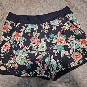UGC Land's End Quick Dry Short with Built in Liner (size 16)